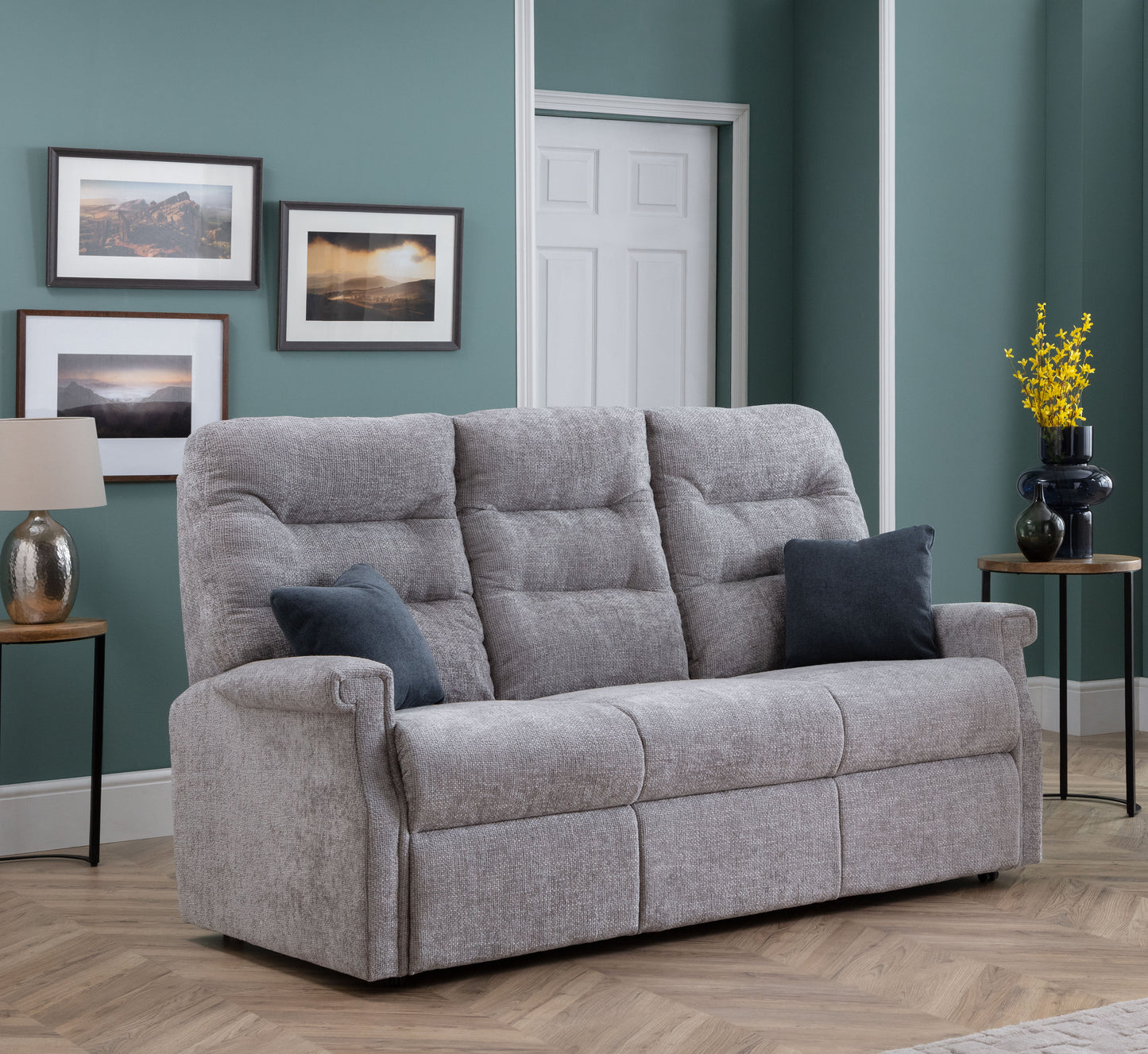 Celebrity Sandhurst Three Seater Settee Fixed Fabric Sofa With Mammoth Foam