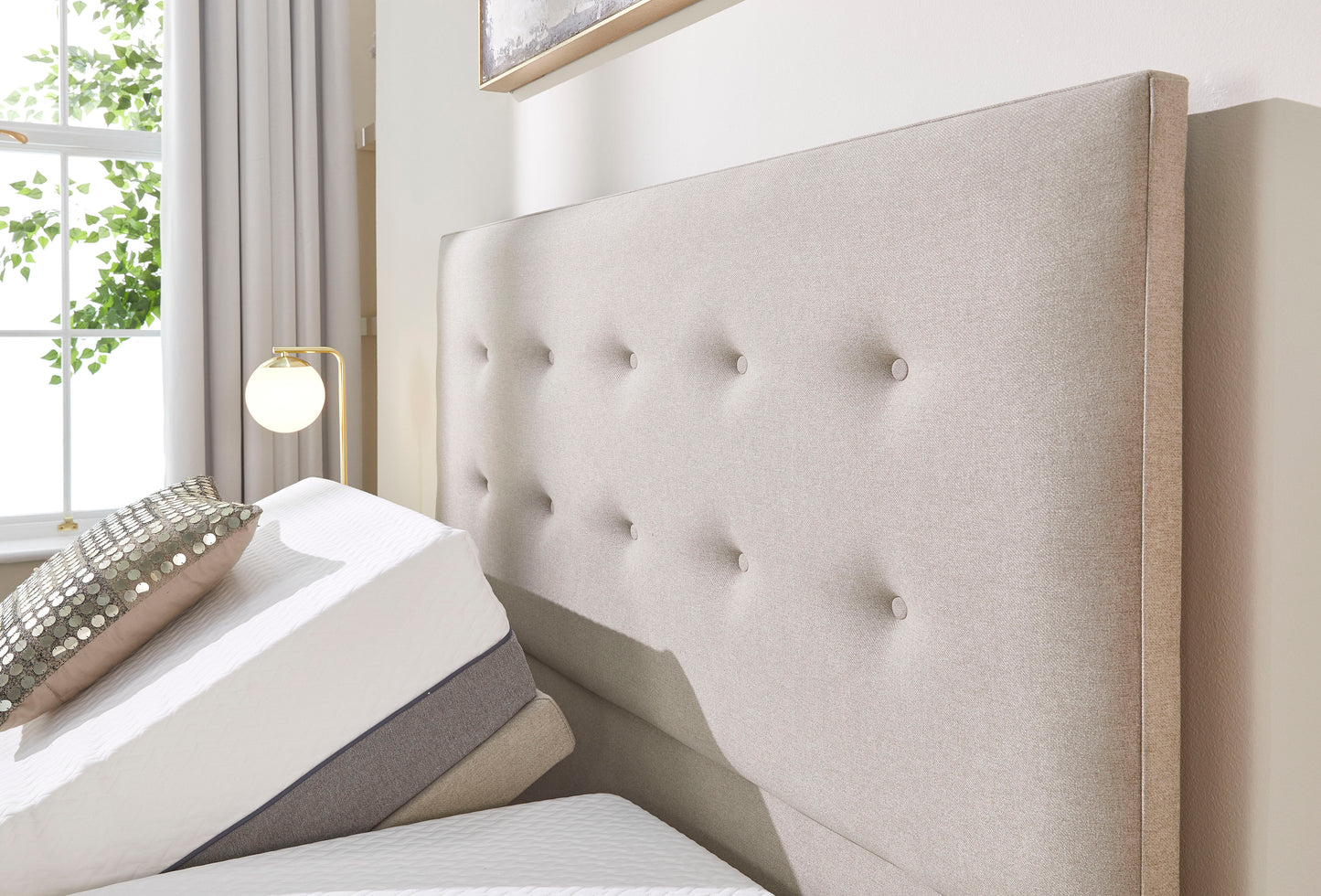 Emerald Motion Adjustable Bed With A Gel 1000 Pocket Sprung Soft Medium Feel Mattress VAT FREE