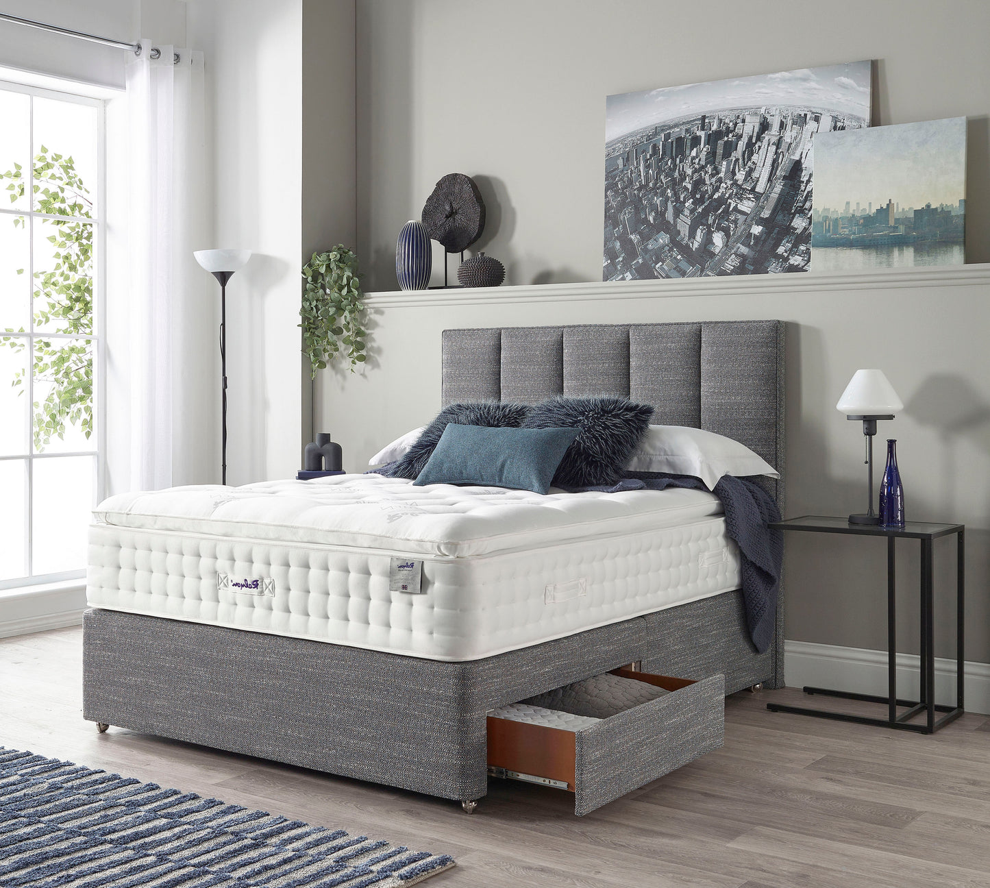 Relyon Chiltern Natural Luxury Pillow Top 2500 Pocket Sprung Luxurious Hand Made Medium Feel Divan Bed Set