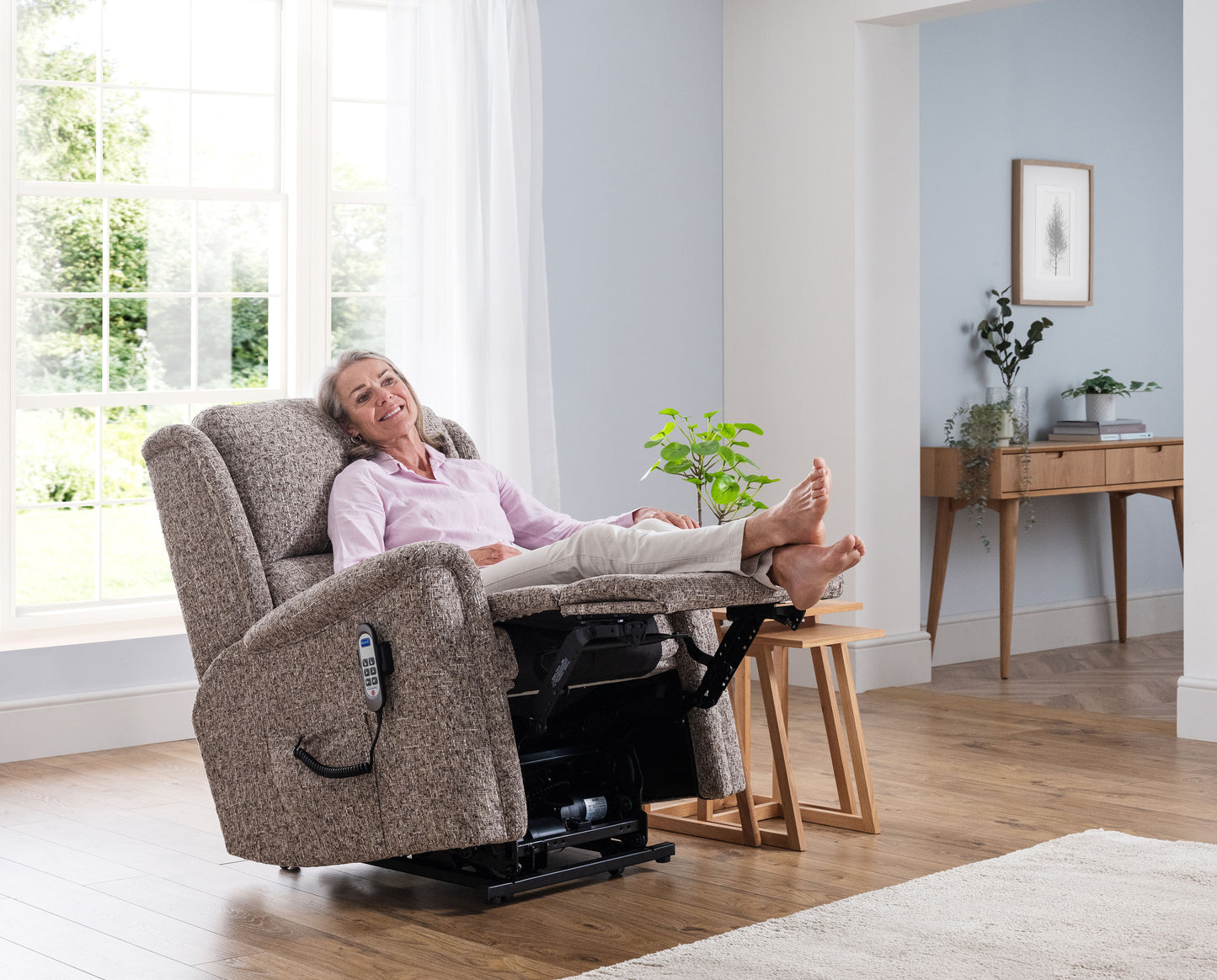 Celebrity Farndon Cloud Zero Triple Motor Rise And Recliner Fabric Armchair With Mammoth Foam & Lumbar & Headrest Adjustment Option VAT FREE