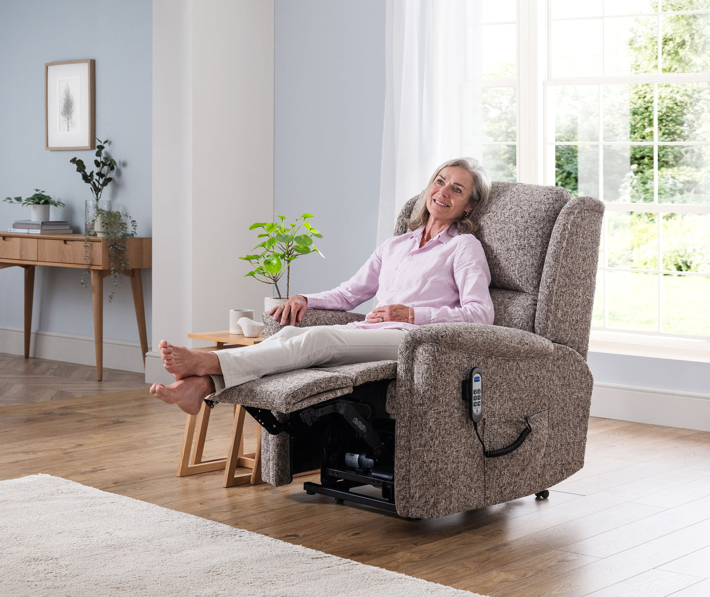 Celebrity Farndon Manual Recliner With Swivel Option Fabric Armchair With Mammoth Foam