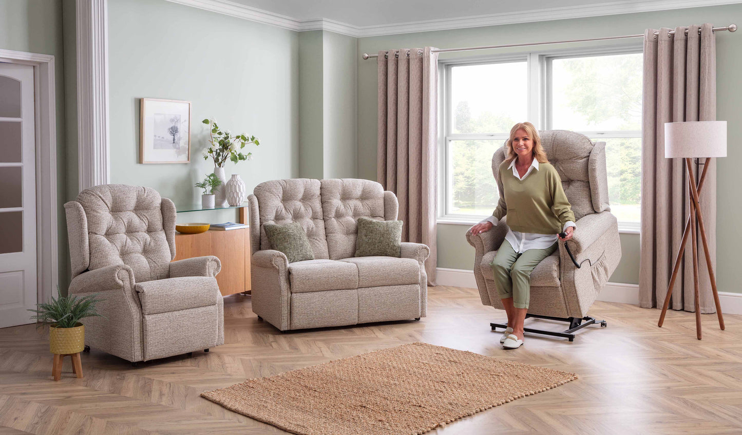Celebrity Woburn Two Seater Settee Fixed Fabric Sofa With Mammoth Foam