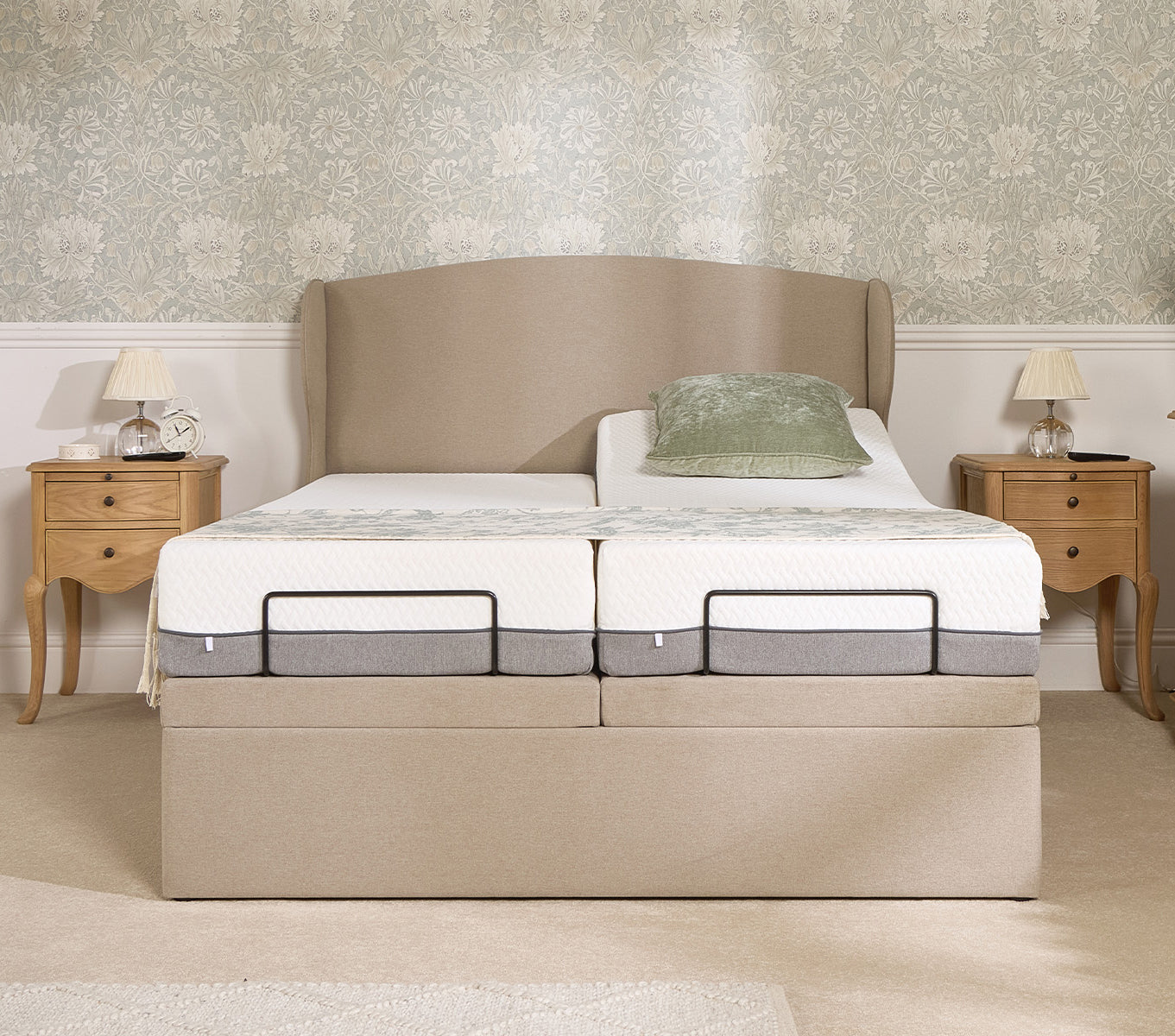 Ruby Motion Divan Adjustable Bed With A Natural 2500 Pocket Sprung Medium Feel Mattress VAT FREE