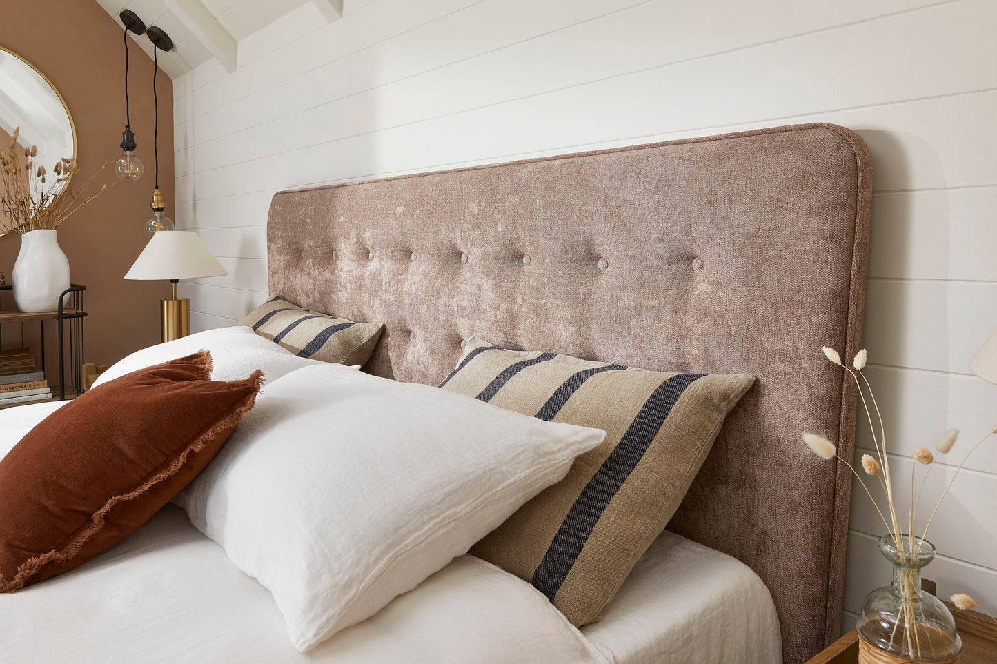 Romeo Premium Upholstered Adjustable Bed With A Natural 2500 Pocket Sprung Soft Medium Feel Mattress VAT FREE